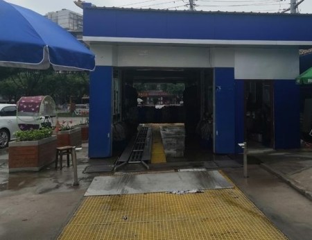 洗車場(chǎng)安裝AI視頻監(jiān)控，解決車牌識(shí)別和車流統(tǒng)計(jì)難題